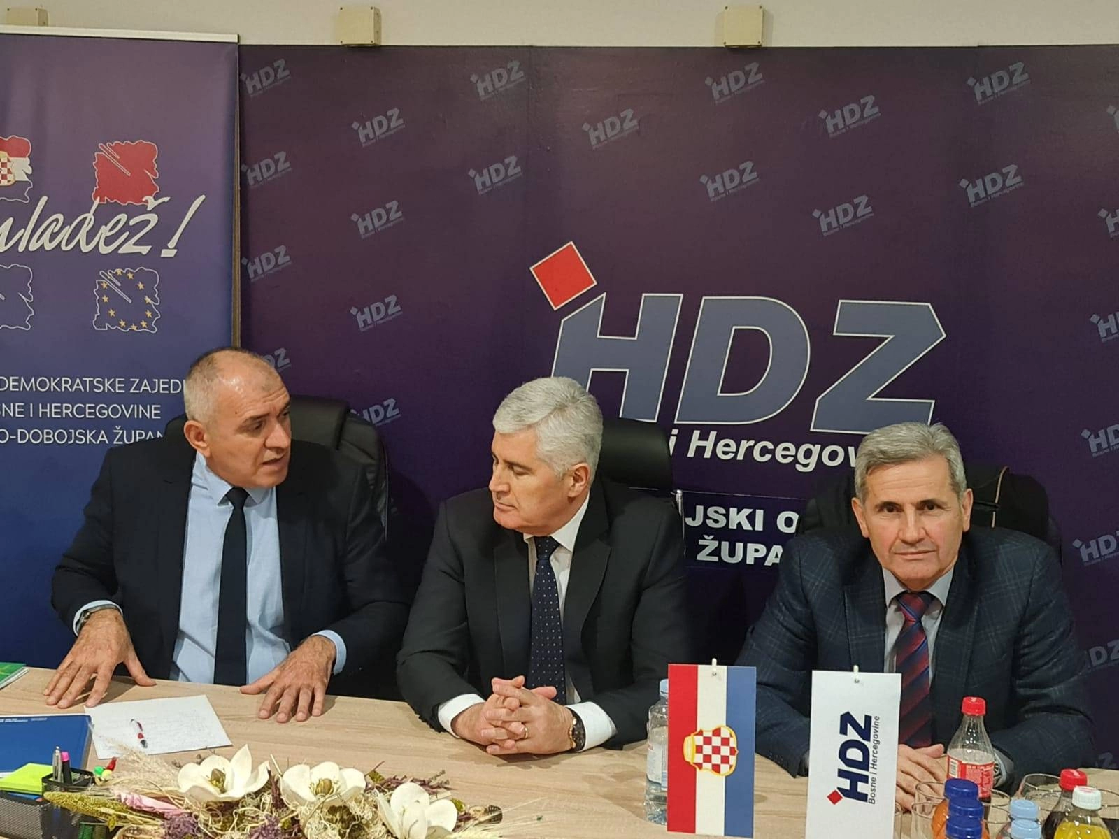 TKO ĆE S KIM? Vidović priziva dogovor oko zajedničkog kandidata, u Žepču traže pomoć svećenika